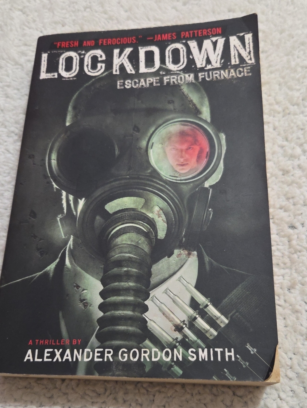 LOCKDOWN ESCAPE FROM THE FURNACK BY ALEXANDER GORDOB SMITH BOOK